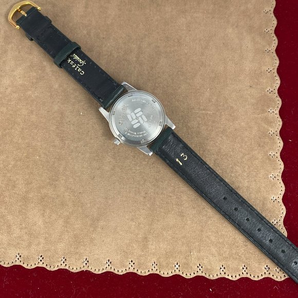 Columbia Sports Wear Sports Watch Silver Tone with Bluish Face Luminous Hands - Picture 8 of 8